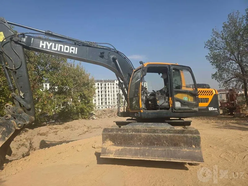 Экскаватор HYUNDAI 180w-9s 1 Экскаватор HYUNDAI 180w-9s 1