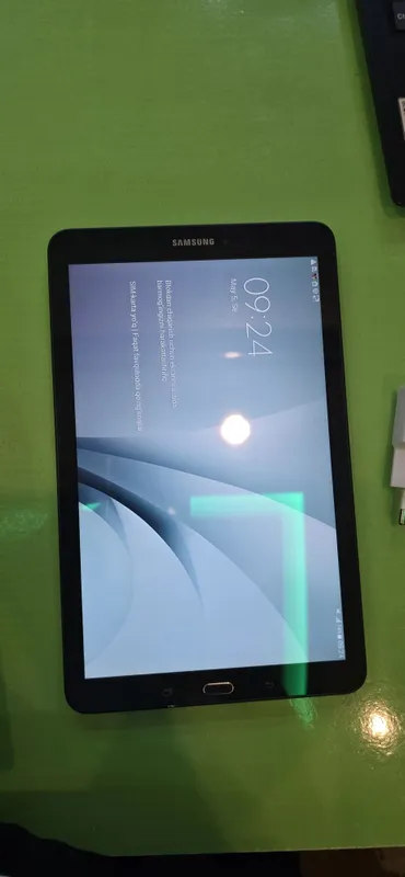 Samsung galaxy tab e hamma joyi ideal kup ishlatil.agan