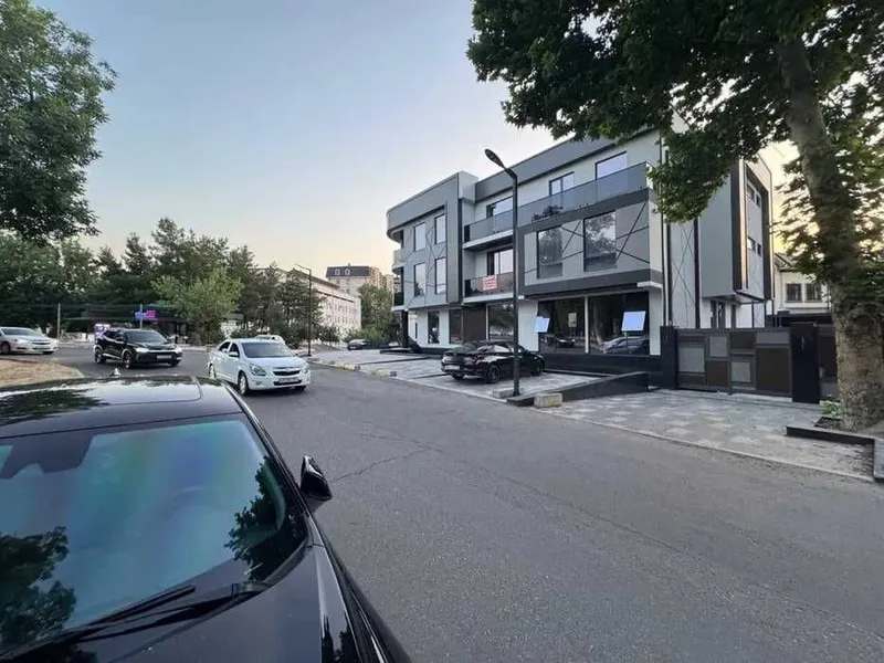 Аренда отдельно стоящего здания 1050 м² | 3 этажа + подвал
