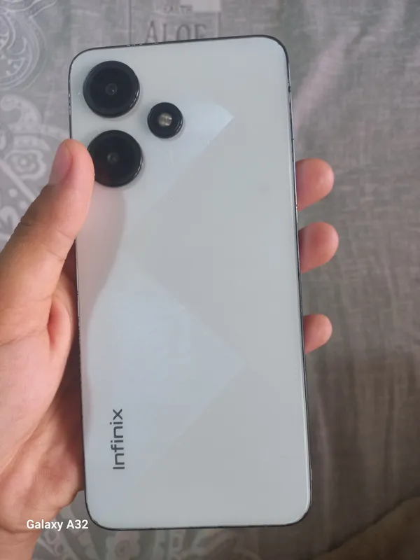 Infinix Hot 30 8/128 3 Infinix Hot 30 8/128 3
