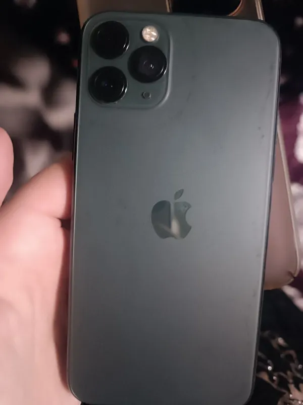 Телефон iPhone 11 Pro 1 Телефон iPhone 11 Pro 1