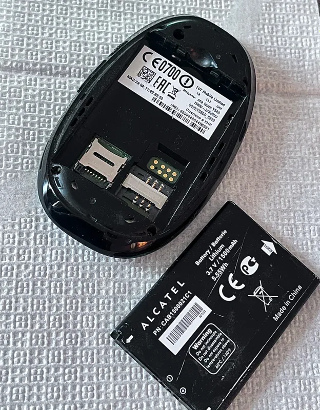 Мобильный Wi-Fi роутер Alcatel One Touch Link Y580 — фото 3 Мобильный Wi-Fi роутер Alcatel One Touch Link Y580 — фото 3