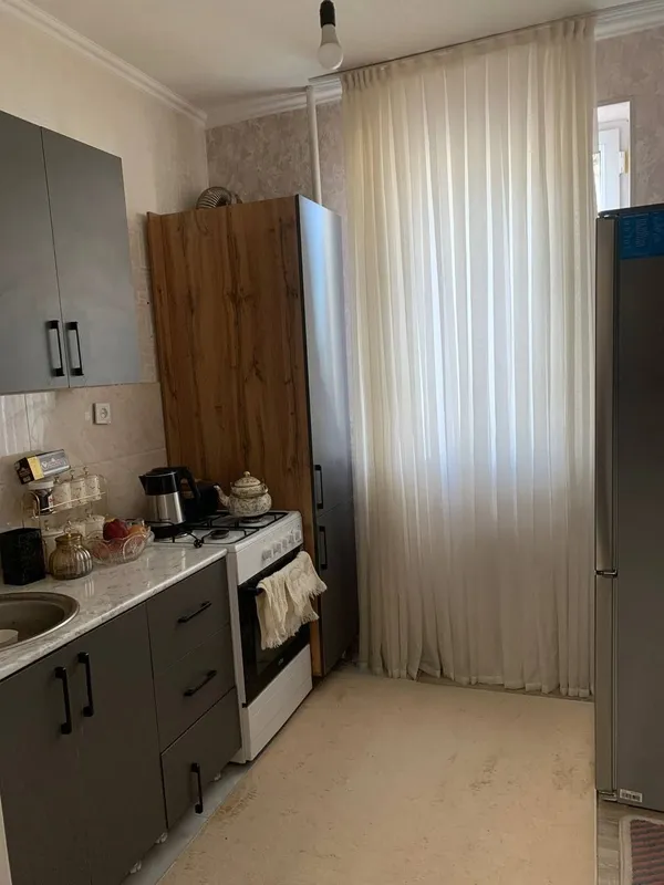 Зангиота туманида 2 хонали квартира ижарага берилади. 300у.е. — фото 2