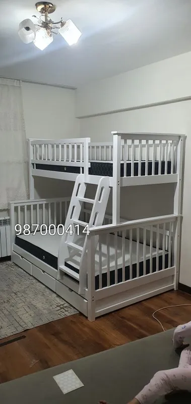 Двухьярусная кроватиь