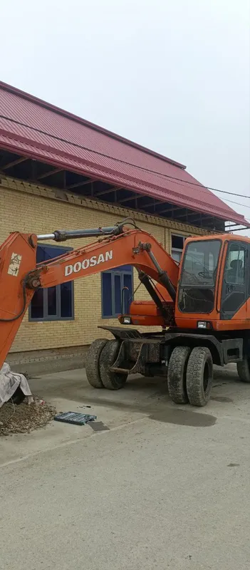 Ekskavator DOOSAN sotiladi Продается экскаватор в идеальном состоянии 1