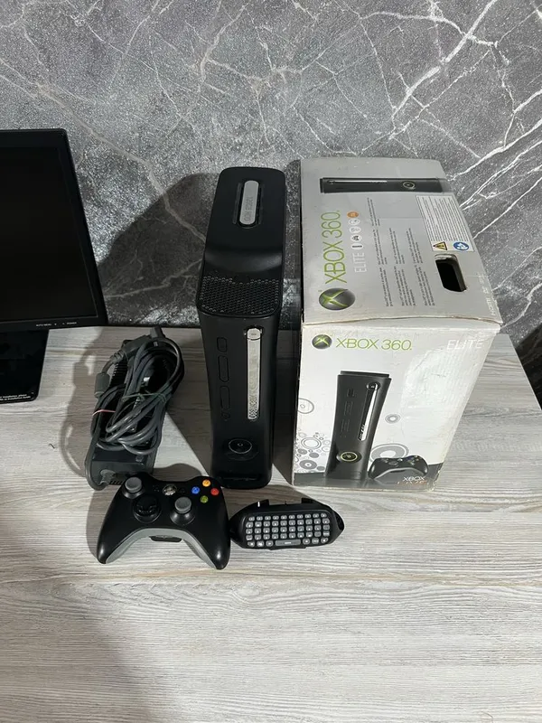 Xbox 360 elite, 512 gb 2 Xbox 360 elite, 512 gb 2