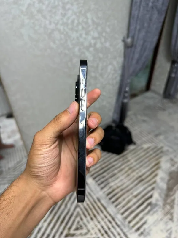 iPhone 14 pro max 5