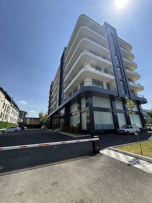 Сдается помещения на Юнус Абаде 700м2 орьентир Завод Зенит. SH83 — фото 1