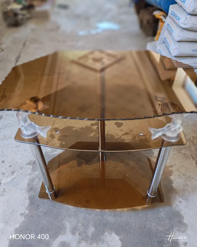 Продается стеклянная подставка для телевизора. 2 Продается стеклянная подставка для телевизора. 2