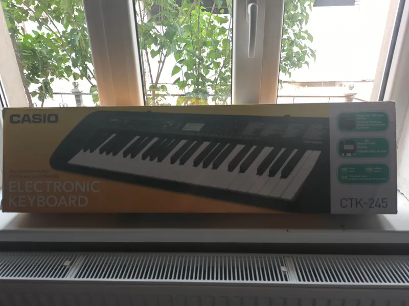 "Casio" elektronik pianino