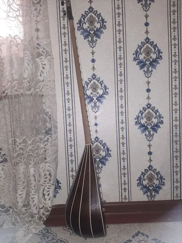Продаётся дутар, состояние отличное, совсем не использовался 2 Продаётся дутар, состояние отличное, совсем не использовался 2