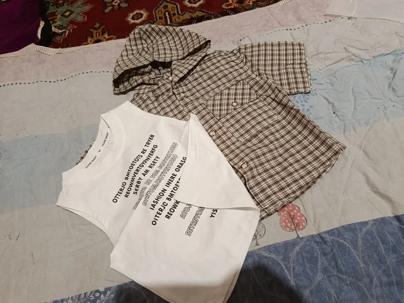 bolalar kiyimlari toʻplami Xitoy fabrichiy. 2 bolalar kiyimlari toʻplami Xitoy fabrichiy. 2