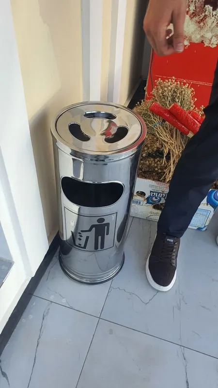 Musorniy yashik urna 1