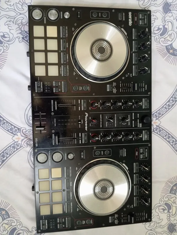 Срочно Продам Pioneer DDJ SR 2 Срочно Продам Pioneer DDJ SR 2