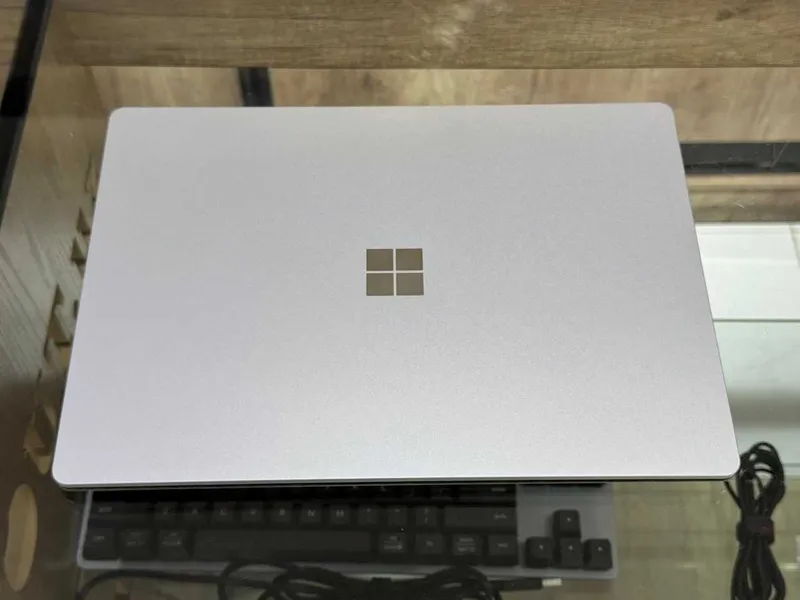 Microsoft surface laptop 4 core i5-1145G7 ram 8 ssd 256 5 Microsoft surface laptop 4 core i5-1145G7 ram 8 ssd 256 5