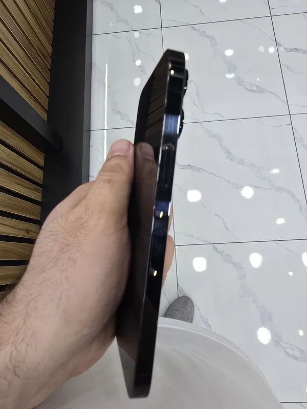 iPhone 14 pro max 2