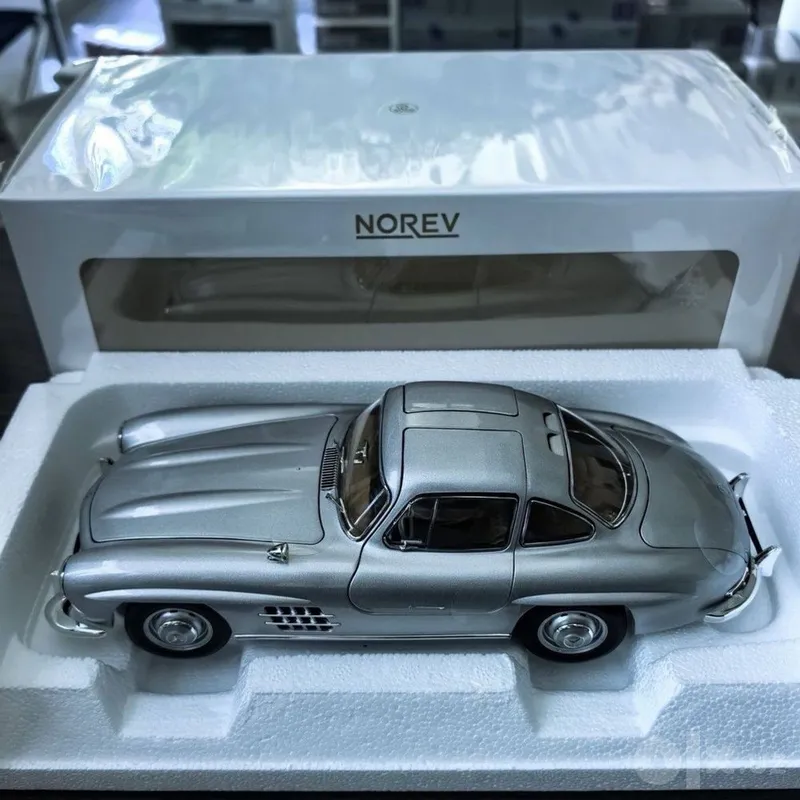 Mercedes 1:18 для коллекции 3 Mercedes 1:18 для коллекции 3