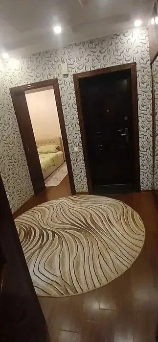 Kvartira sotiladi Mirzo Ulugbek tumani