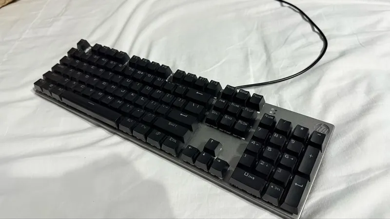 HP kompaniyasining ko‘k svitchli mexanik klaviaturasi 1 HP kompaniyasining ko‘k svitchli mexanik klaviaturasi 1