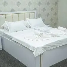 Arzon Bez zags mehmonxona. 2