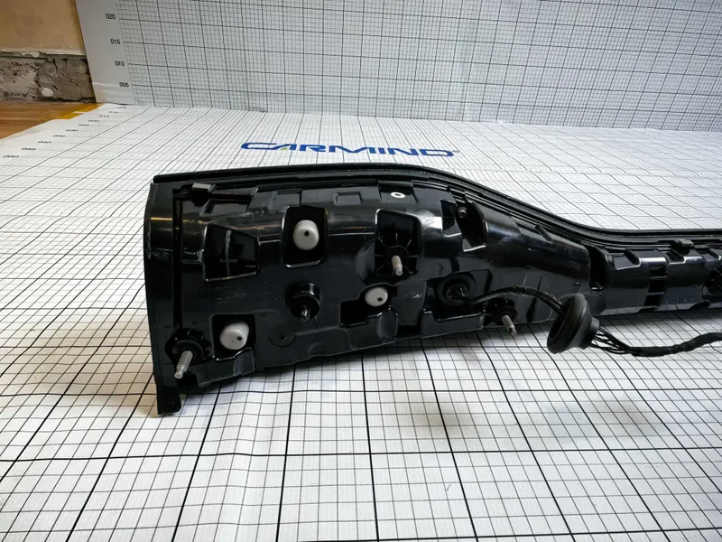 Leapmotor C11 Задняя сквозная фара — фото 2