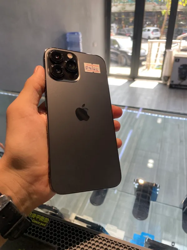 iPhone 13 Pro Max, 81%, 128 ГБ iPhone 13 Pro Max, 81%, 128 ГБ