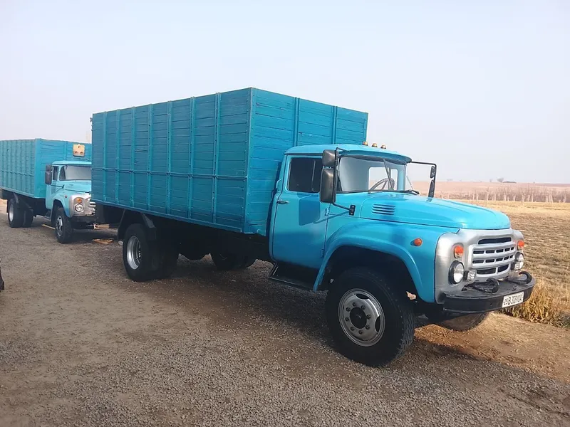 Zil 130 dilinnamer sotiladi