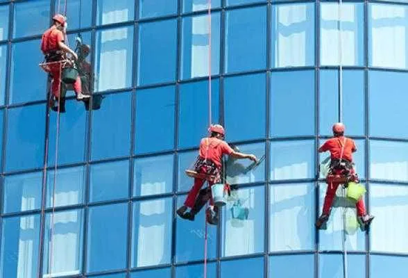 Fasadlar, oynalar va vitrajlarni sifatli yuvish xizmatlari. — фото 4