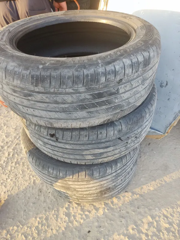 Шина 215/55R17 продам — фото 2