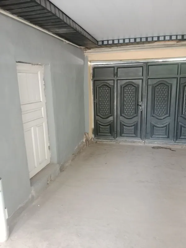 Hovli shahar markazidan Qarshi shahri Gulshan mahalla Gulzor ko'cha