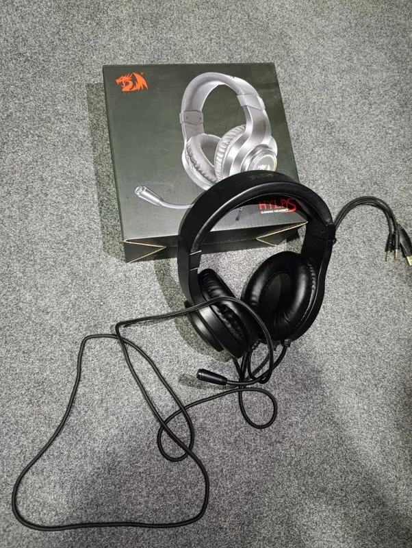 Redragon Hylas H260RGB.
