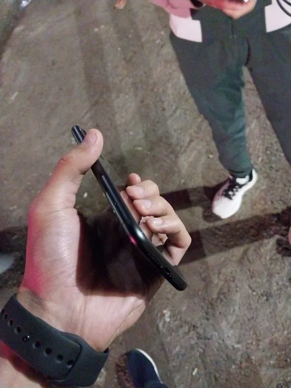 Iphone 11 с гарантией — фото 3