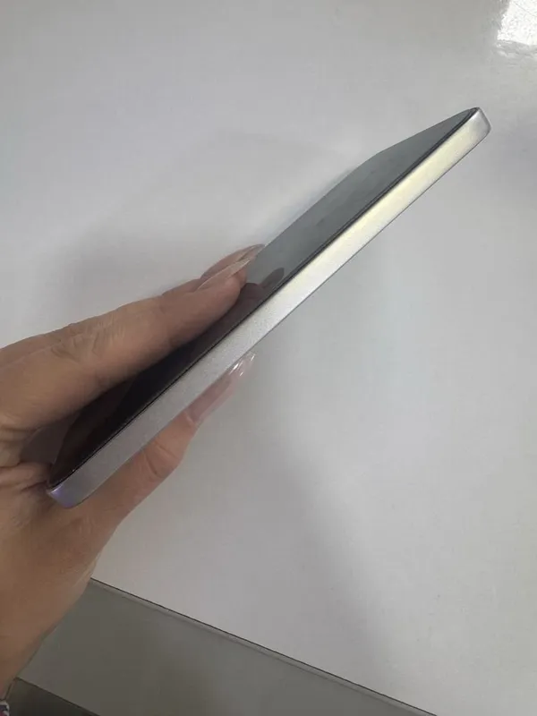 Продам Honor 400lite 2 Продам Honor 400lite 2