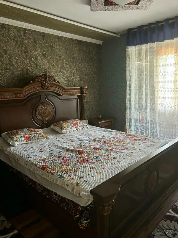 Spalni garnitur sotiladi 1200$ Spalni garnitur sotiladi 1200$