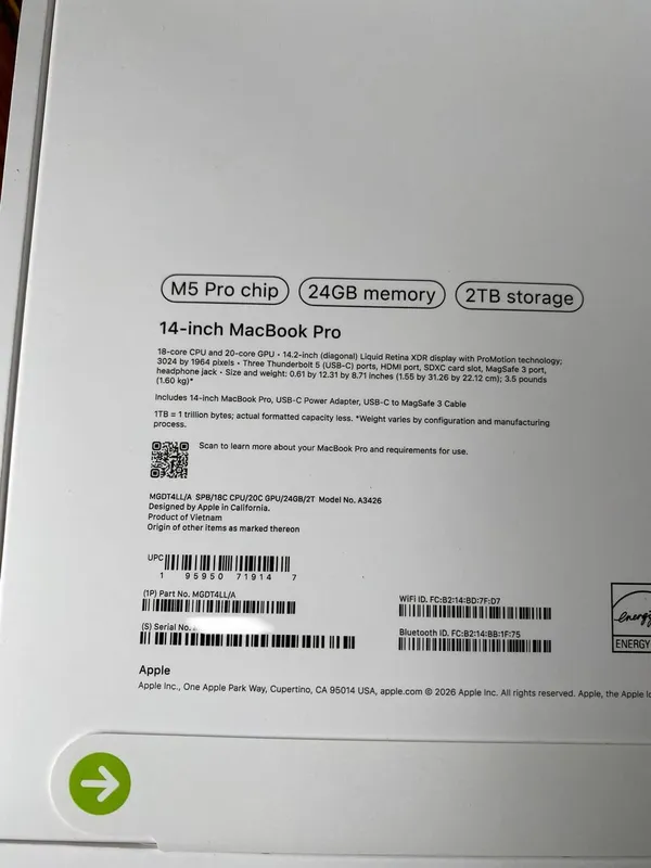Macbook Pro 14 M5Pro/24GB/2TB/SpaceBlack (18/20) 2