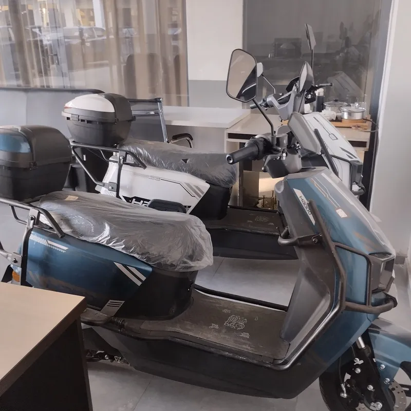 Hongdu HD1000DT skuter 2 Hongdu HD1000DT skuter 2