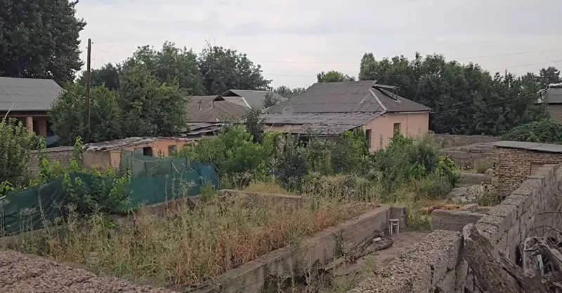 Продается дом на берегу ТашМоря 6 соток 5 комнат 3 Продается дом на берегу ТашМоря 6 соток 5 комнат 3