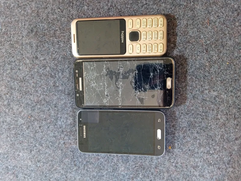 Telfonlar sotlad ekran kuygan knopka batareya yoʻq — фото 1
