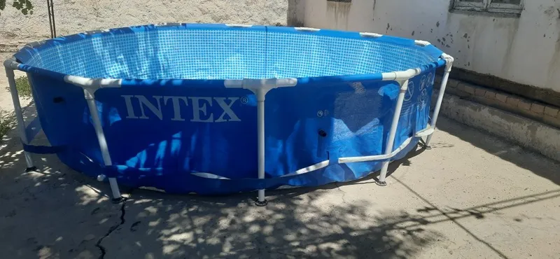 basseyn Intex sotiladi Narxi 800 ming 1 basseyn Intex sotiladi Narxi 800 ming 1