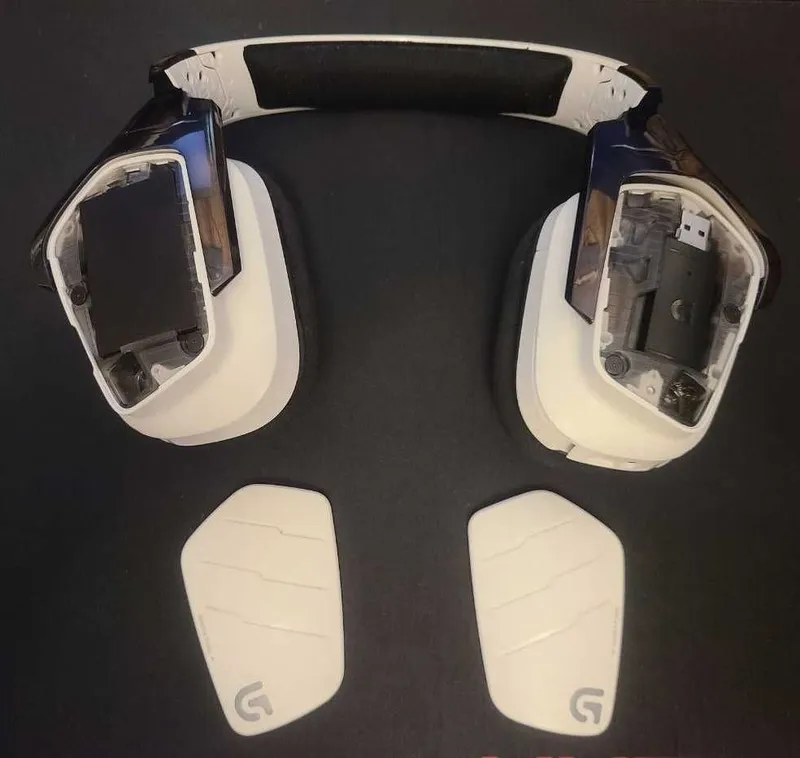 Беспроводные наушники Logitech G933 Artemis Spectrum 2 Беспроводные наушники Logitech G933 Artemis Spectrum 2