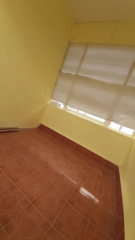 Do'kon sotiladi arzon narxda, 9 kvadrat +9 m2 foydali maydoni bilan 2