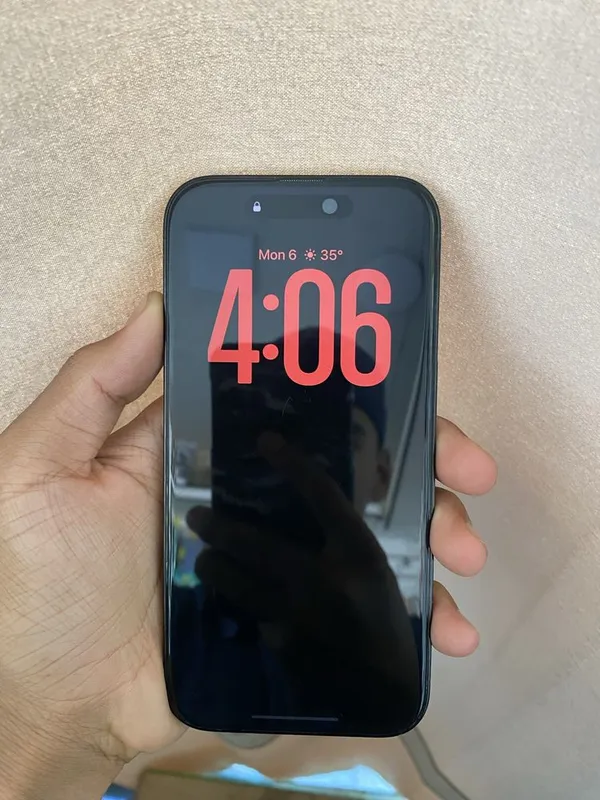 iPhone 14 Pro. 1
