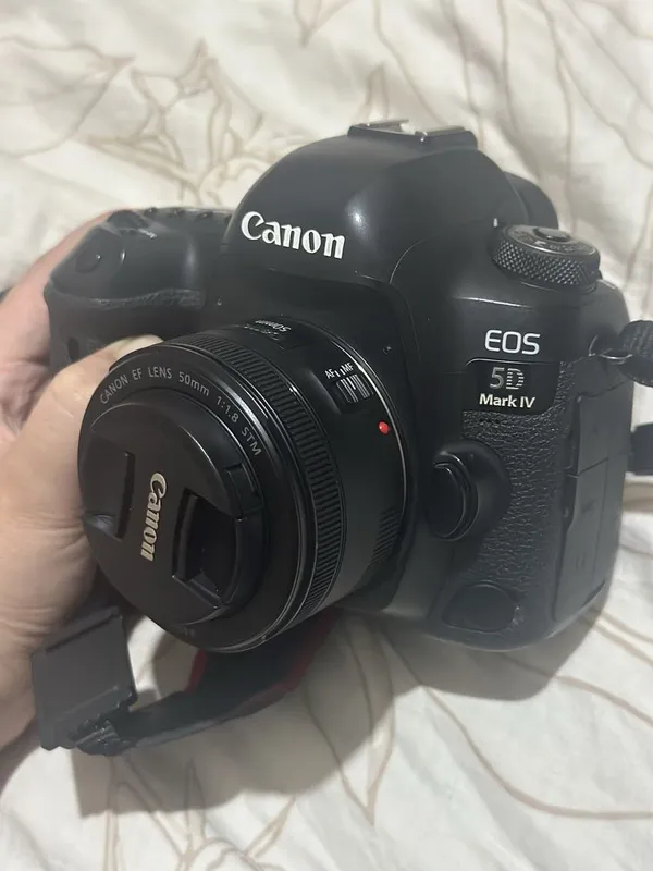 Фотоаппарат canon 5D mark IV с двумя аккамуляторами и зарядкой. 3 Фотоаппарат canon 5D mark IV с двумя аккамуляторами и зарядкой. 3