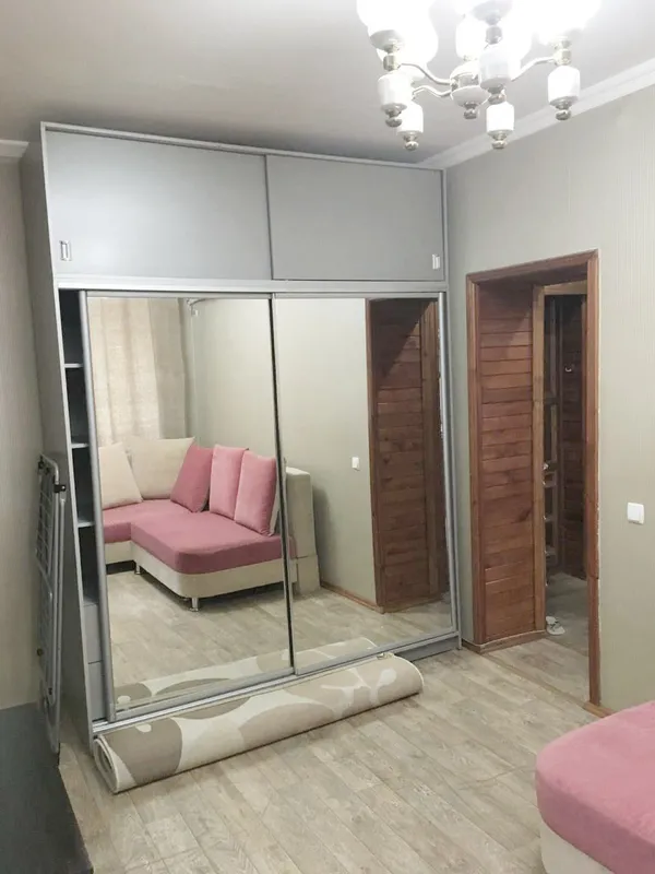 КВАРТИРА В АРЕНДУ М. КОСМОНАВТОВ 400$ 4 КВАРТИРА В АРЕНДУ М. КОСМОНАВТОВ 400$ 4