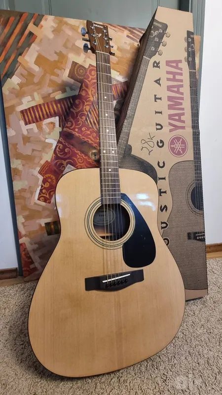 Yamaha 310p gitarasi 1 Yamaha 310p gitarasi 1