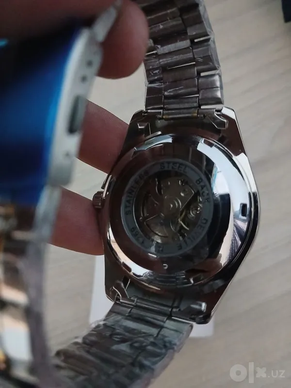Soatlar Rolex va Tissot 5 Soatlar Rolex va Tissot 5