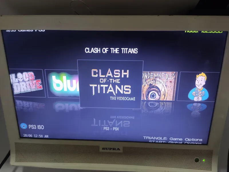 Playstation 3. 30+oʻyini bor 2ta joyistik bor — фото 1