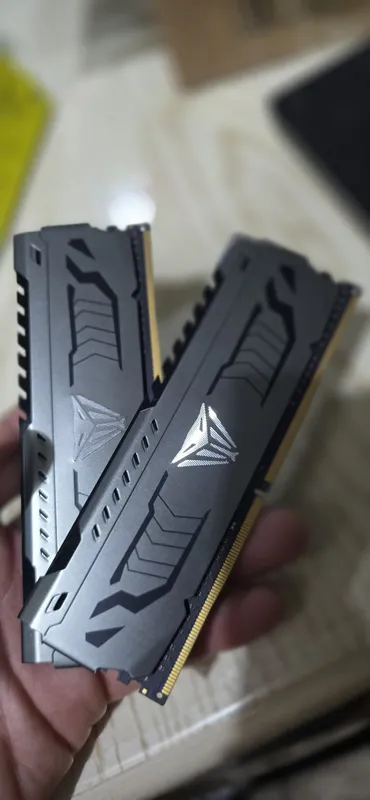 DDR4 operativ xotirasi, turli hajmlar, brendlar va chastotalar 1 DDR4 operativ xotirasi, turli hajmlar, brendlar va chastotalar 1