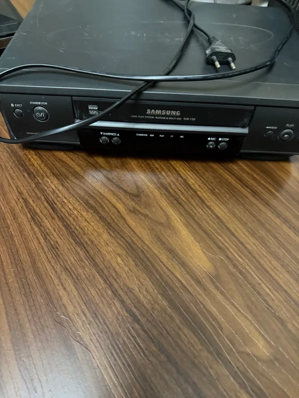 DVD и видеомагнитофон Samsung хорошо работал 1