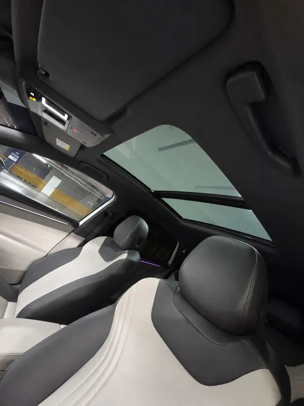 Volkswagen ID.4 crozz Pro Full 2021, белый салон, 360 камера, Head-Up — фото 8